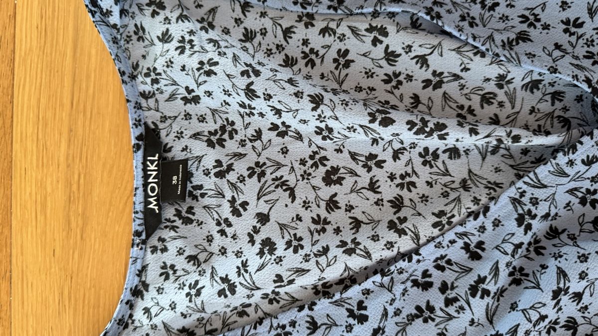 Monki Vestiti: monkiFloral Midi Dress - Size 38 – Nuovo (secondo la descrizione) da St-Gingolph venduto da Ynatka 1