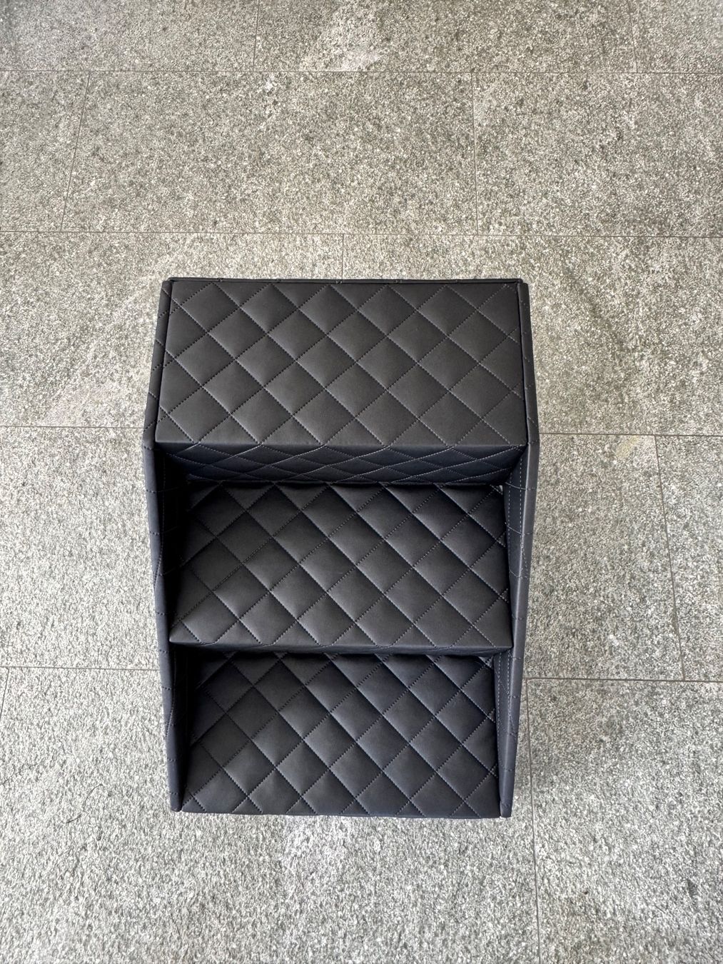 Scale: Hundetreppe schwarz aus Echtleder – Usato da Celerina venduto da Nivotrade
