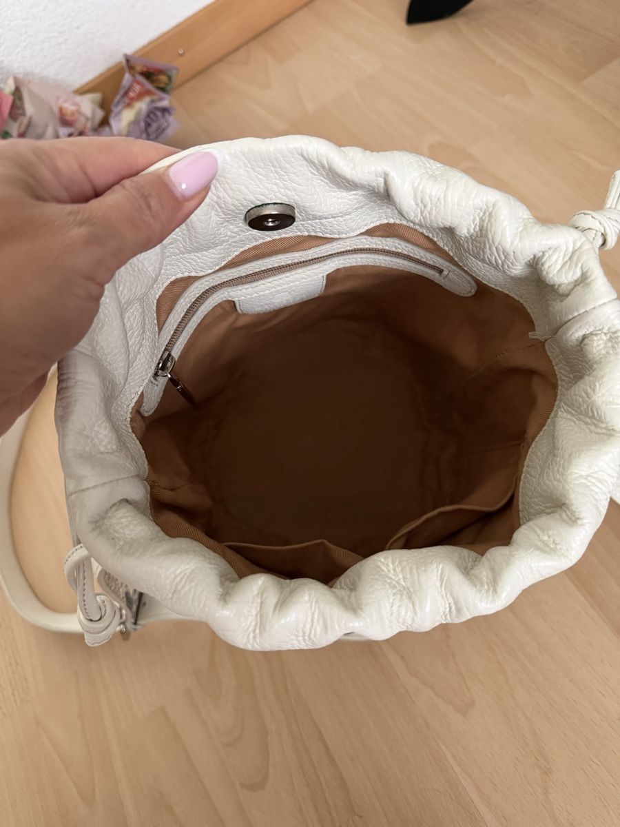 Navyboot Sacs femmes: Navyboot - Beuteltasche 100% Leder  – D'occasion à luzern par 1Merita 3