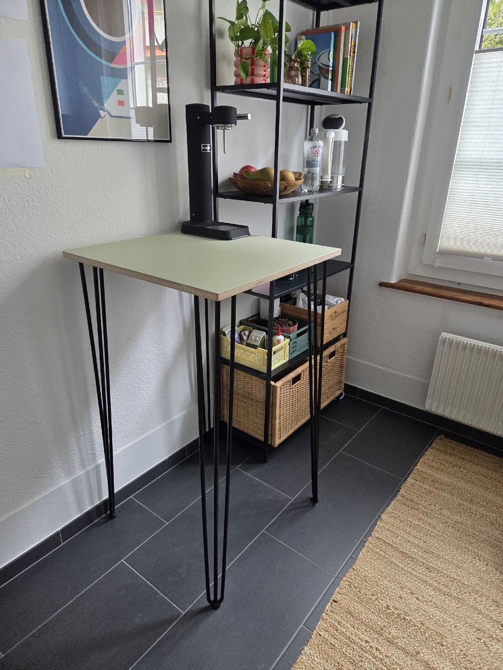 Tavoli: Bartisch Hairpin Legs + Linoleum Platte – Usato da Bern venduto da coelbere_ 1