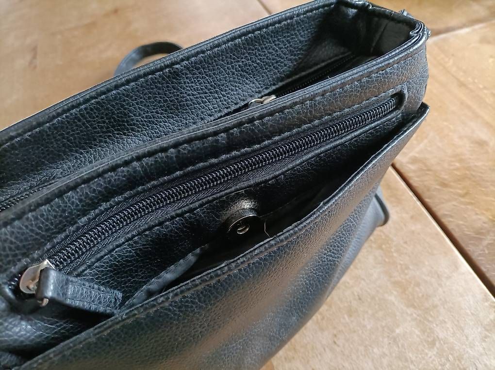 Borse da donna: Umhängetasche Leder schwarz – Usato da Zug venduto da Sabina0 2