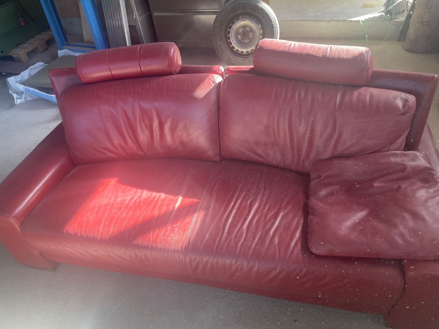 Divani: Sofa rot aus Leder – Usato da Bischofszell venduto da Lar_tx6m