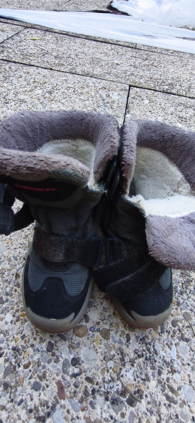 Herrenschuhe: Winterschuhe Kinder – Gebraucht aus Winterthur von OldShatterhand1.