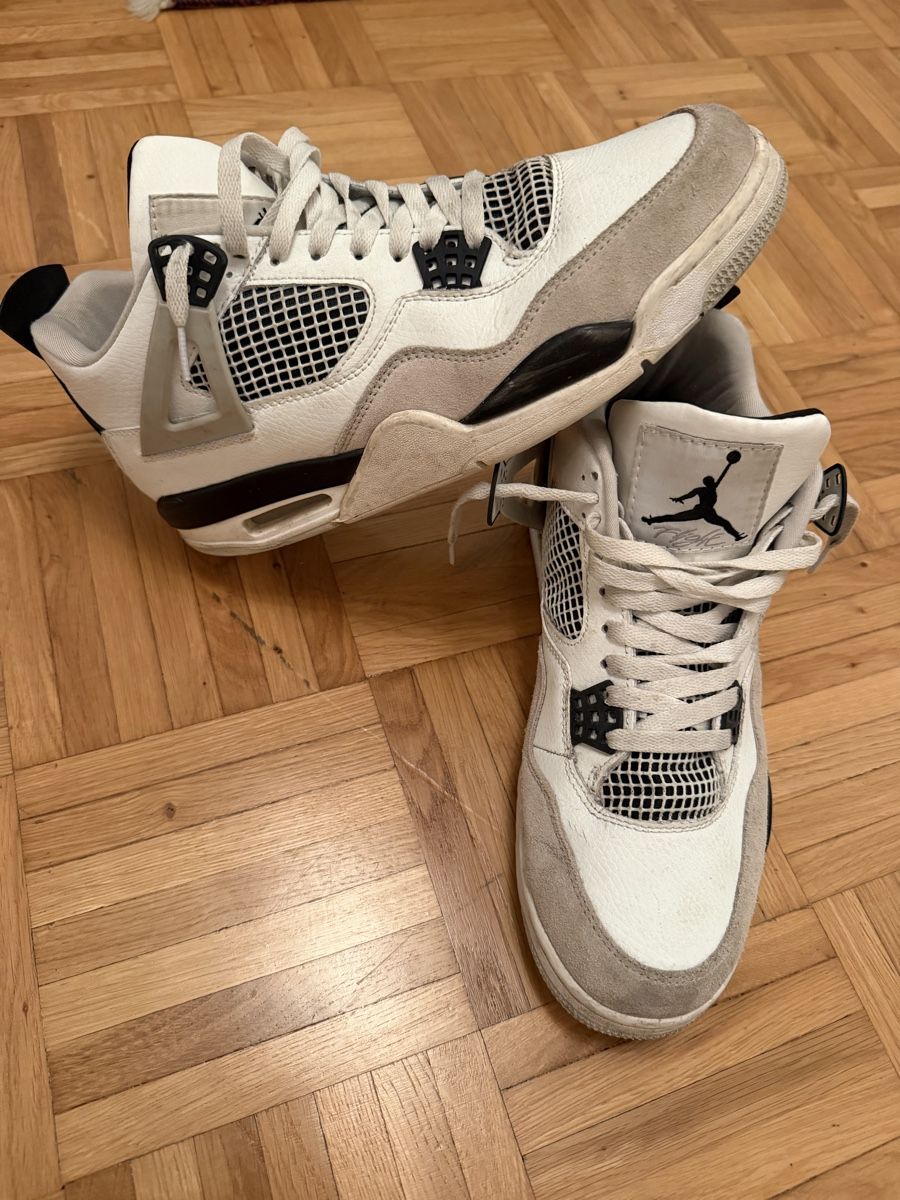 Jordan Herrenschuhe: Jordan 4 Black&White – Gebraucht aus Uster von sim_2fkp 1