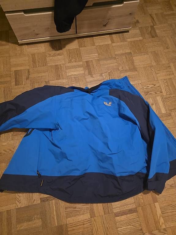 Giacche: Sherpa Regenjacke Grösse S – Usato da Faoug venduto da FabianRay 1