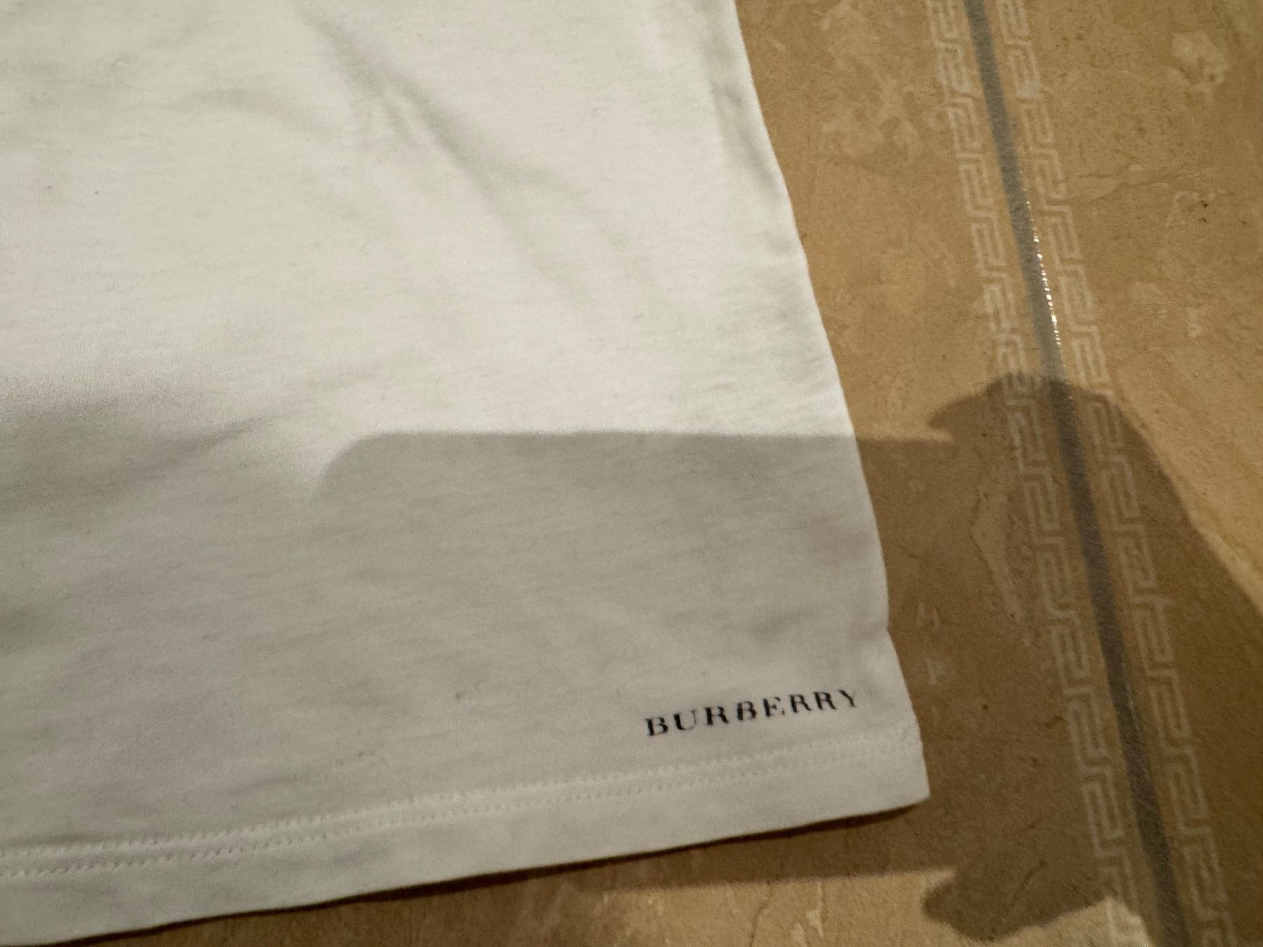 Camicette, T-shirt & Top: Burberry süsses Top, 3J 98 – Usato da Klingnau venduto da Markus14 1