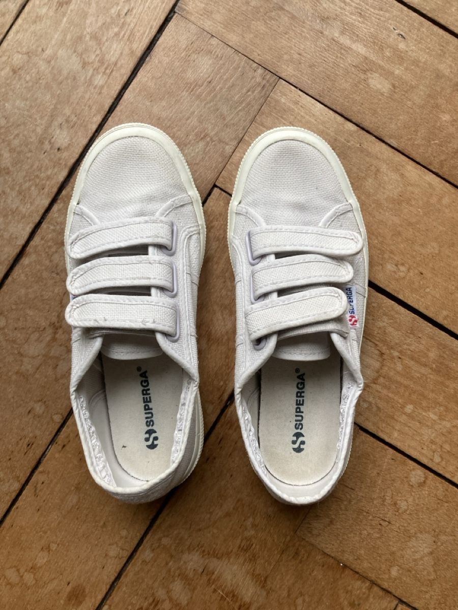 Superga Scarpe da uomo: Weisse Superga Sneakers mit Klettverschluss – Usato da Luzern venduto da nisssa