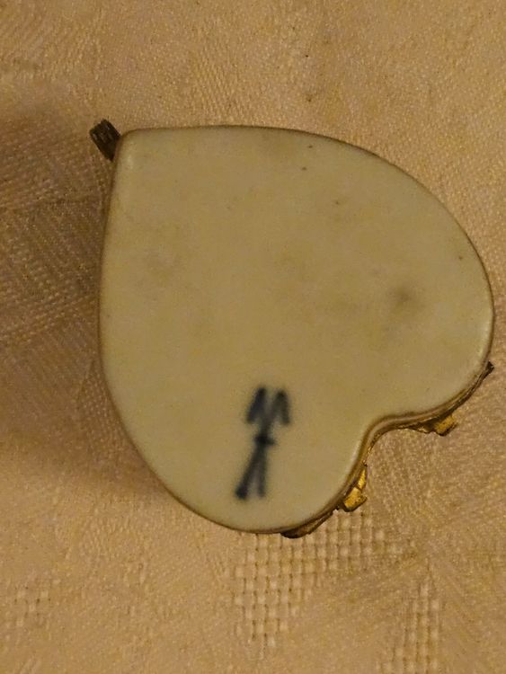 Pilulier En Porcelaine Fine De Limoges - Peint Main à La Main | Rare Et Ancien | Occasion