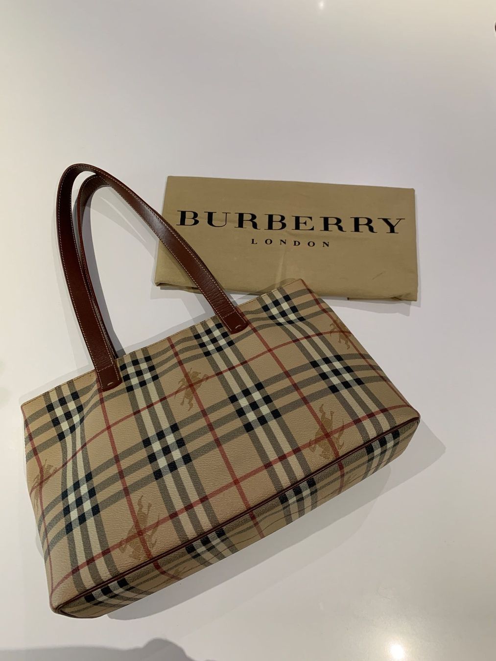 Burberry Borse da donna: BURBERRY sac à main cabas – Usato da Morges venduto da Imade1 2