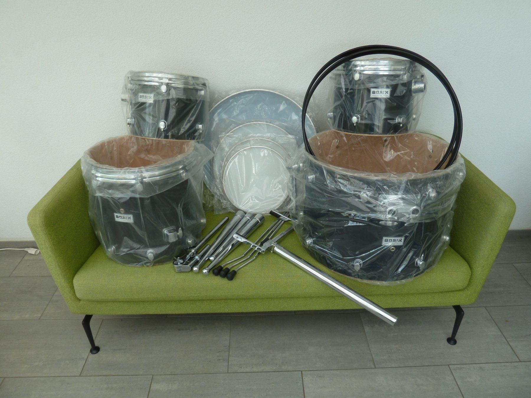 Musikinstrumente: Schlagzeug - Drumset / Basix Classic Series / Schwarz – Neu (gemäss Beschreibung) aus Schlattingen von