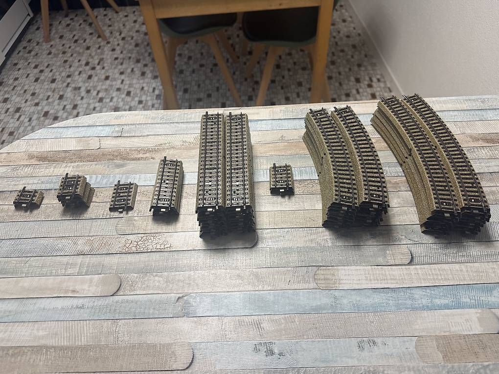 Märklin Modellini di ferrovie: Rail Marklin HO (Voie M) – Usato da Martigny-Croix venduto da gen_5mpj 1