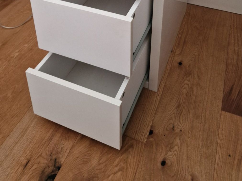 Commodes: White 4-drawer cabinet – D'occasion à Embrach par dkanike 2