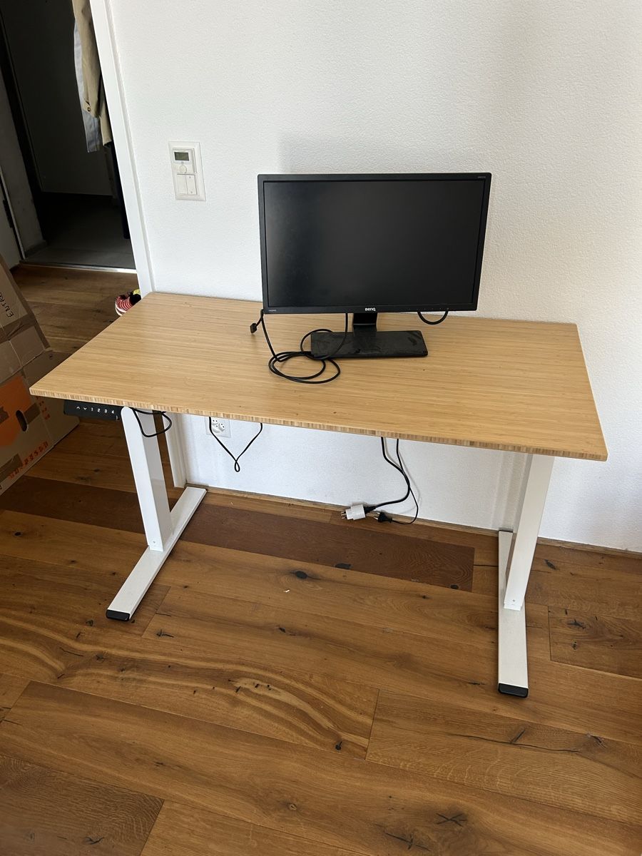 Scrivanie: Desk flexi spot – Usato da Buchs SG venduto da the_y6tp