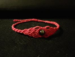 handgemachtes Makramee Armband mit Falkenauge