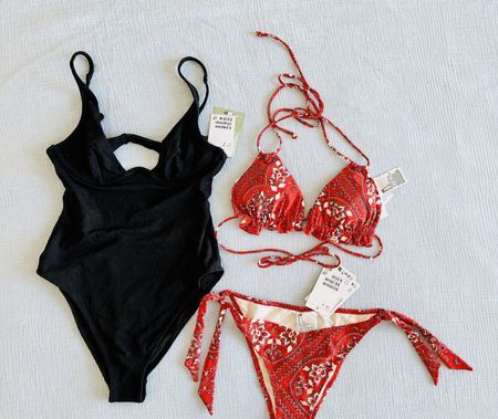 Badekleider 2 Stk. Schwarz, Rot oder Blau Grösse S Neu