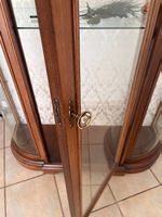 Vitrinen-Schrank Holz mit Glasfronten und 3 Glasböden