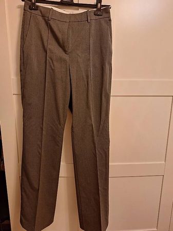 Klassische ESPRIT Anzughose / Stoffhose in Grau, Bügelfalte