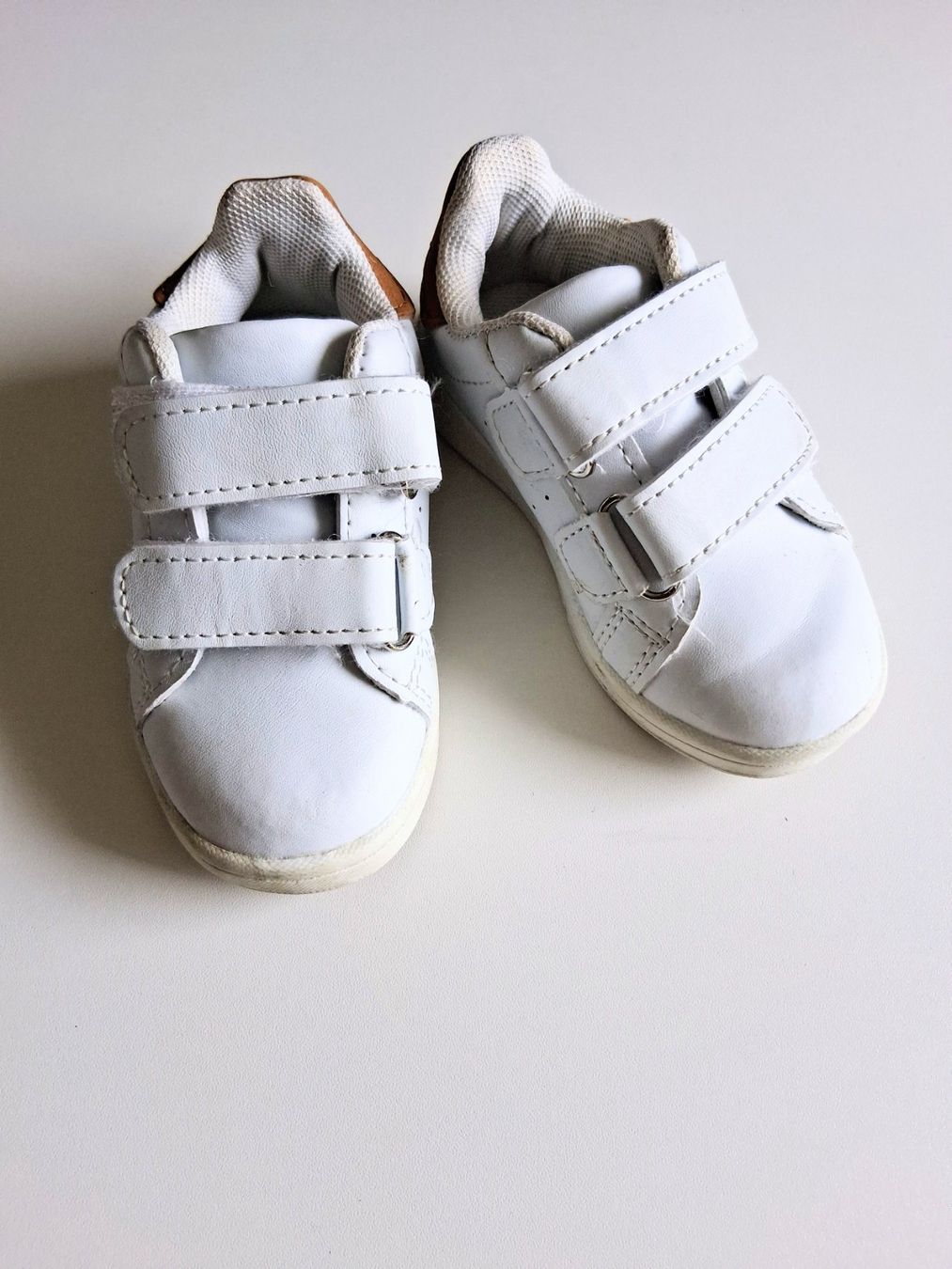Scarpe per ragazzi: Baskets blanches enfant, taille 21 – Usato da St-Légier-Chiésaz venduto da dma_699g