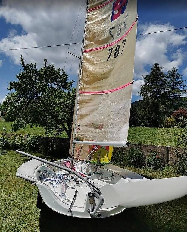 Boote: A vendre dériveur type skiff : ISO, n° 787 – Gebraucht aus Le Vaud von chowen 1