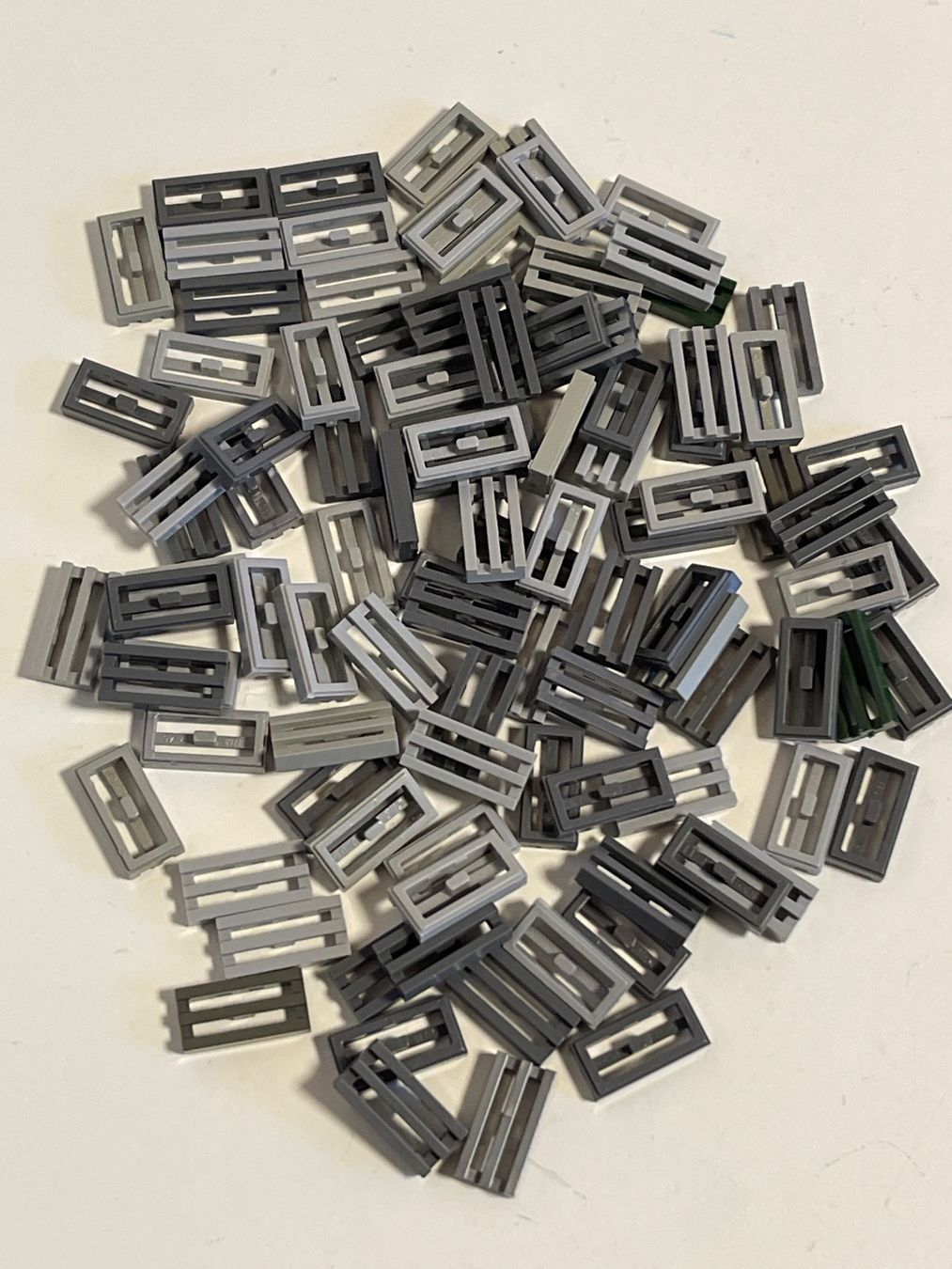 Lego Giocattoli: LEGO - 100 graue Gitter – Usato da Gelterkinden venduto da cobra0110