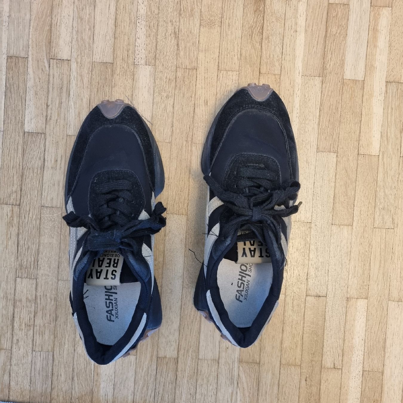 Scarpe da donna: Schuhe – Usato da Biel/Bienne venduto da Ressourceraum