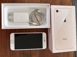 iPhone 8 64GB Rose Gold mit Zubehör guter Zustand