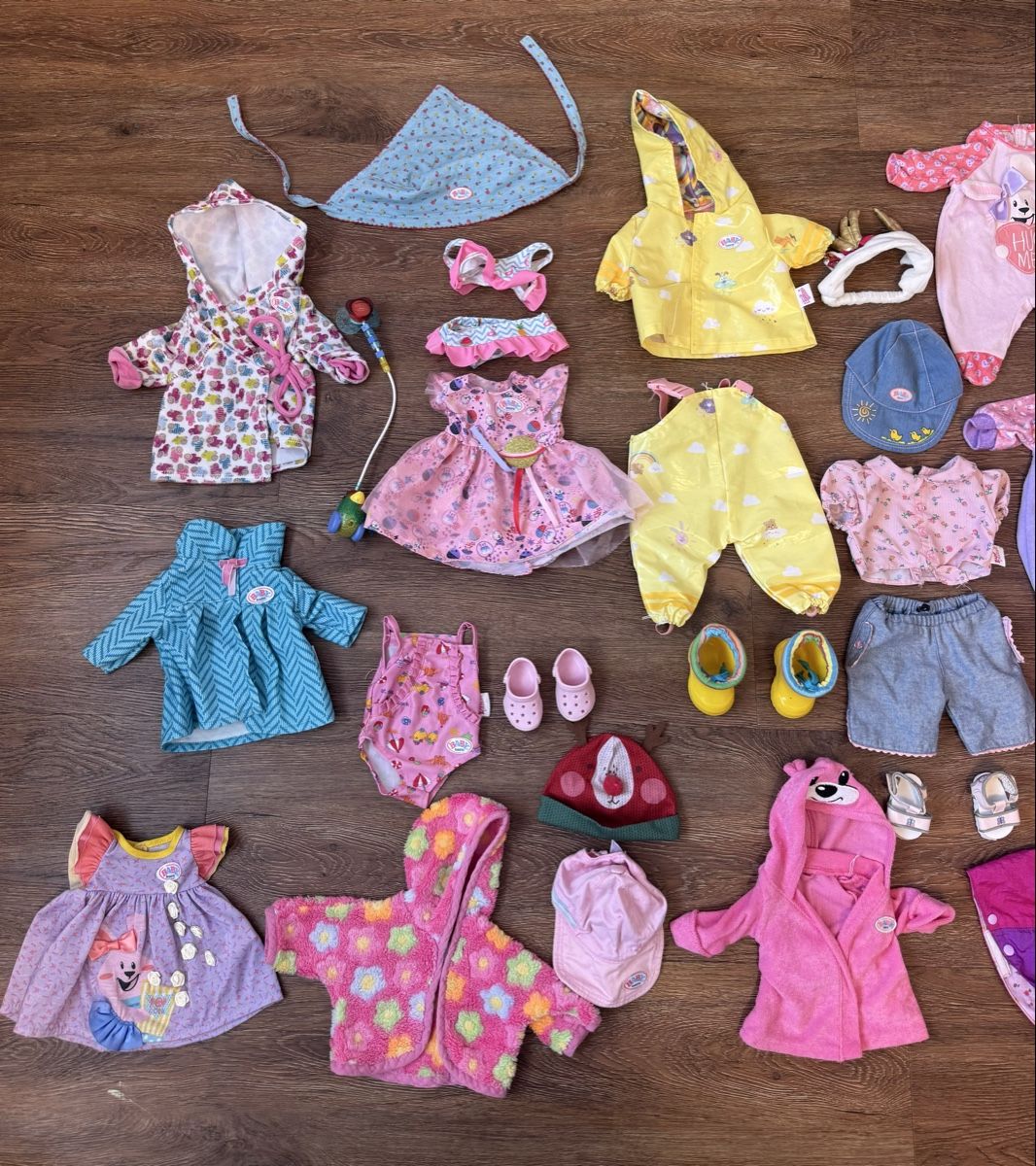 Zapf Creation Bambole: Baby Born Kleiderset – Usato da Wolfhausen venduto da lunaire01 1