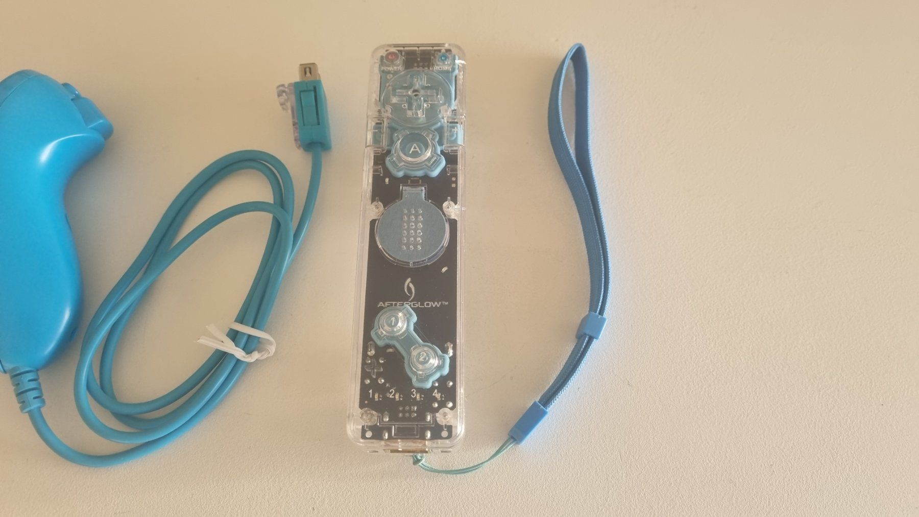 Nintendo Console: Nintendo Wii Remote Motion Controller Beleuchten + Nunchuck – Usato da Birsfelden venduto da val_d9c2 1