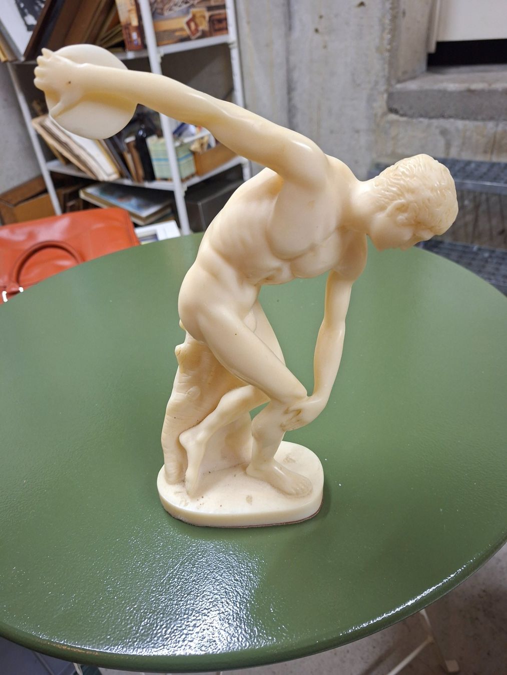 Skulpturen & Statuen: Klassische Diskuswerfer-Figur, Kunstobjekt für Kenner! – Gebraucht aus Schaffhausen von meteor7 2