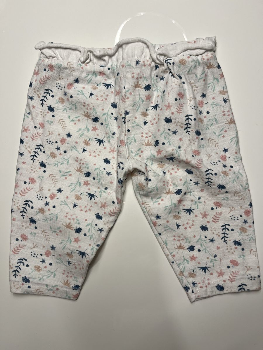 Mango Pantaloni: Mango Hose geblümt Gr. 68 – Nuovo (secondo la descrizione) da Oberwil BL venduto da FinjaBijou 2
