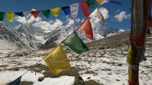 Fahnen: GEBETSFAHNEN TIBET - 3 STÜCK - FABRIKNEU – Neu und originalverpackt aus Honau von Ritika