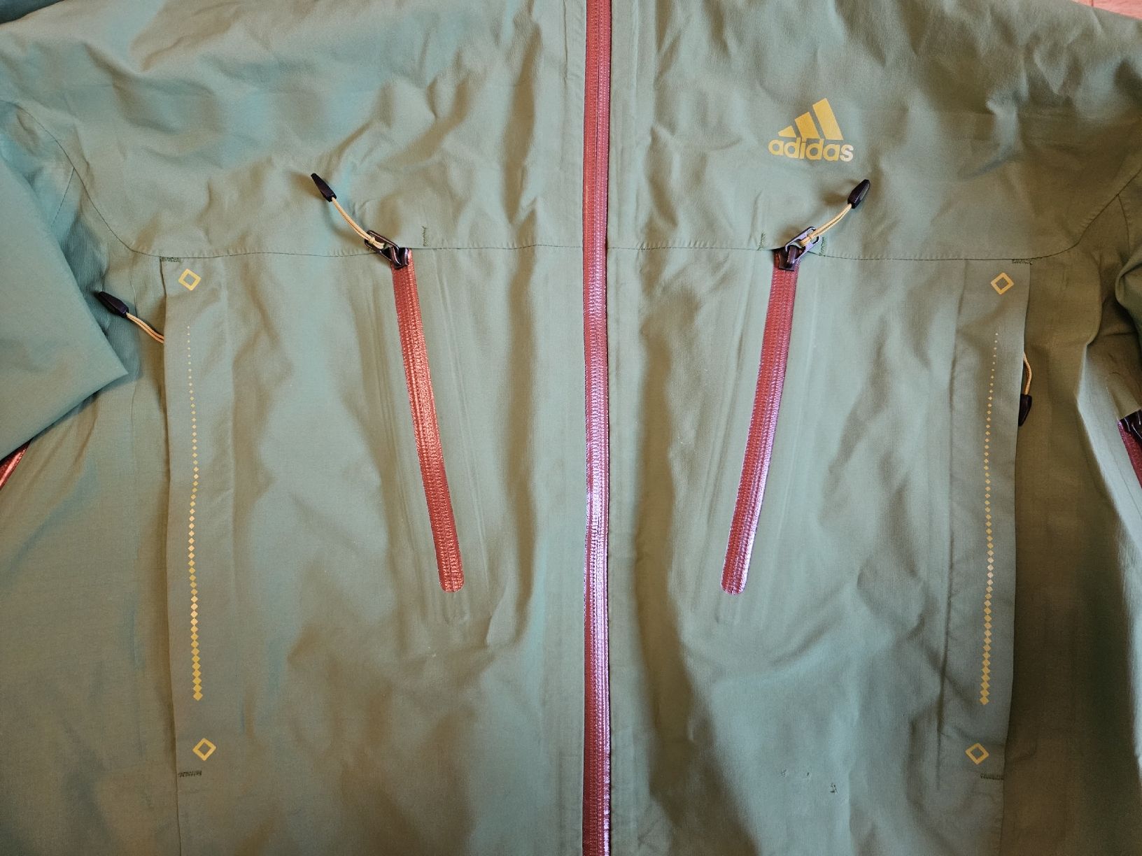 Adidas Vestes: Adidas Super Trekking GoreTex Pro Shell – D'occasion à Vevey par Photech 8