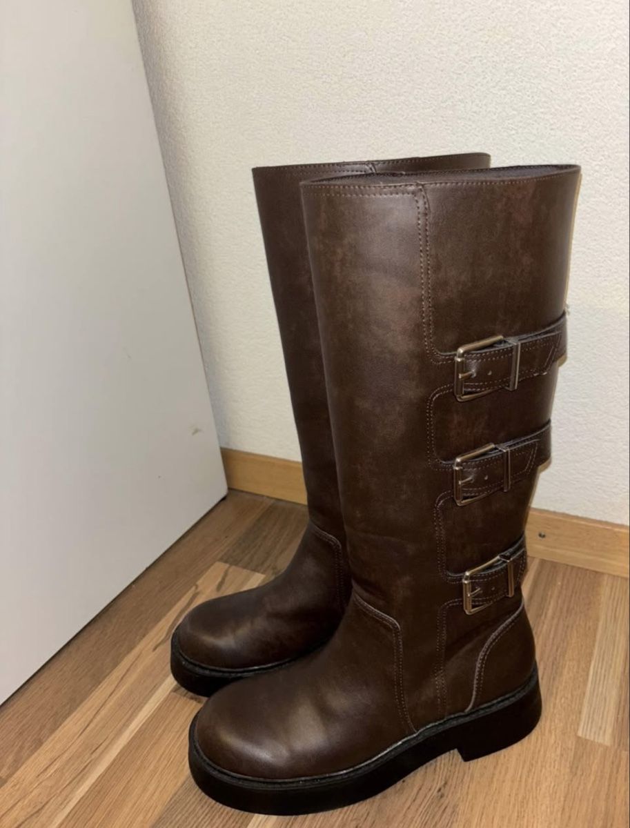 Bershka Damenschuhe: bottes Bershka  – Neu (gemäss Beschreibung) aus Chavornay von daf_6q9d 1