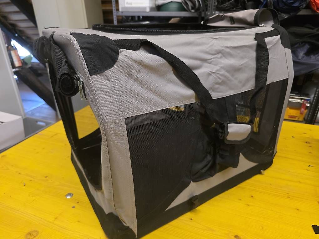 Gabbie, trasporto & Sicurezza: Hundetransportboxen – Usato da Niederbipp venduto da Odyssee33