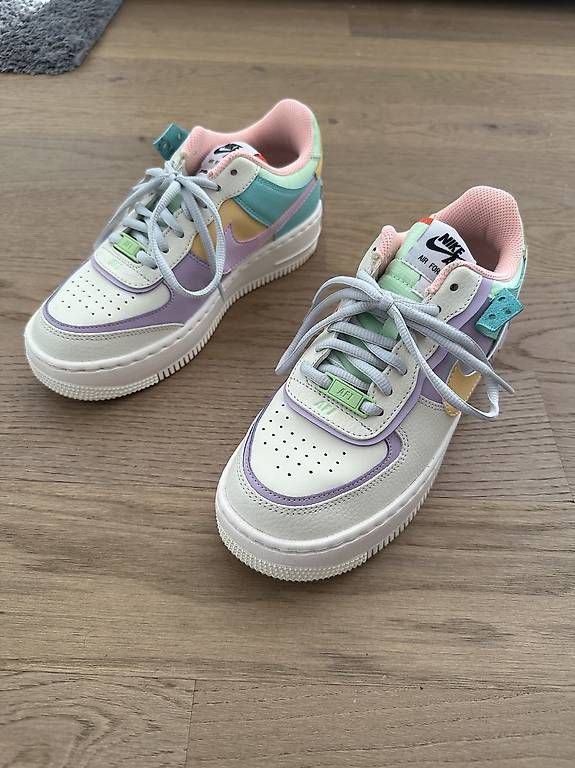 Scarpe da donna: Nike Air Force 1 – Usato da Igis venduto da andrin_borer 2