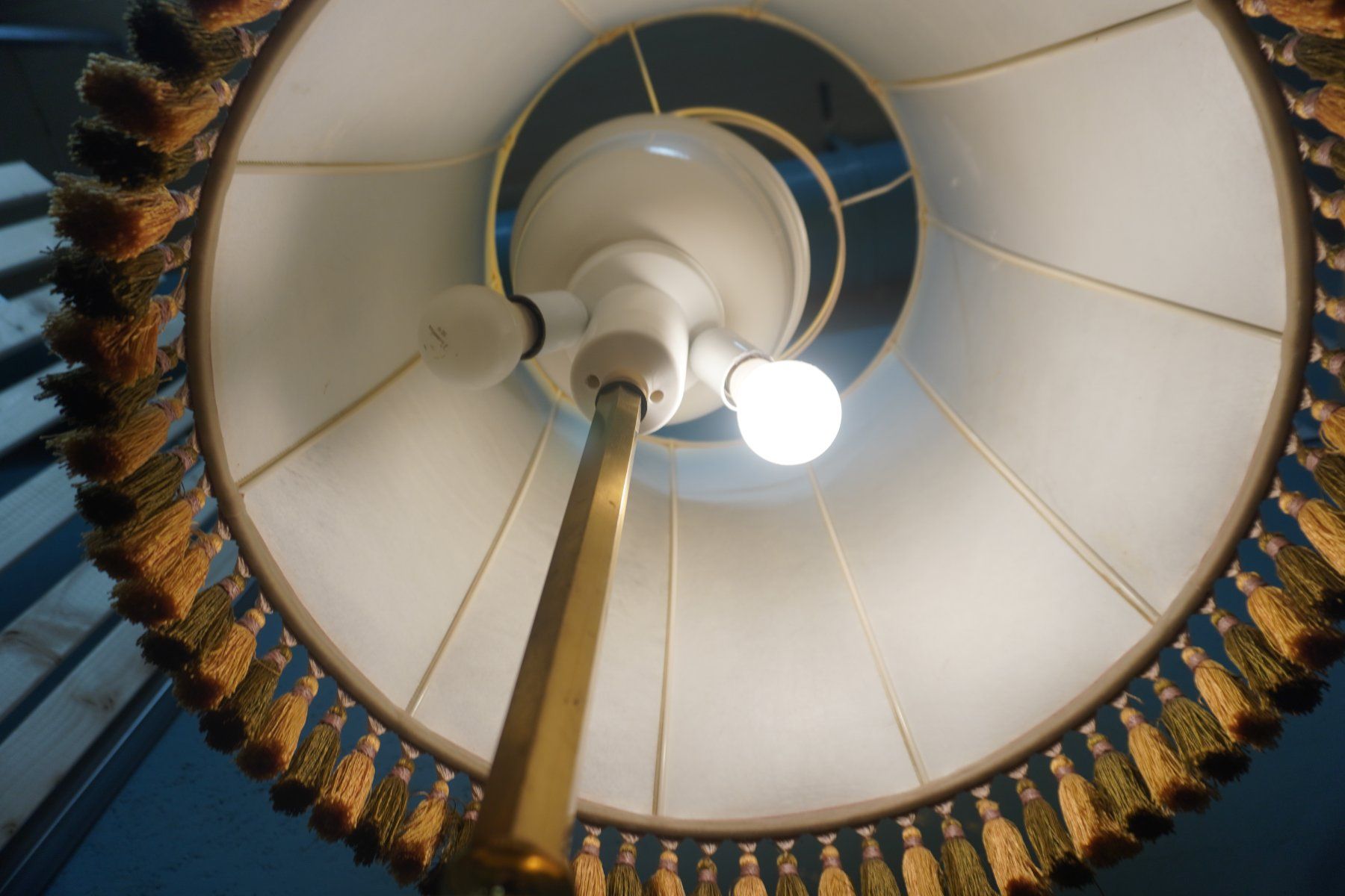 Lampade: Lampe mit Lampenschirm (S251) – Usato da Basel venduto da B.W.B. 5