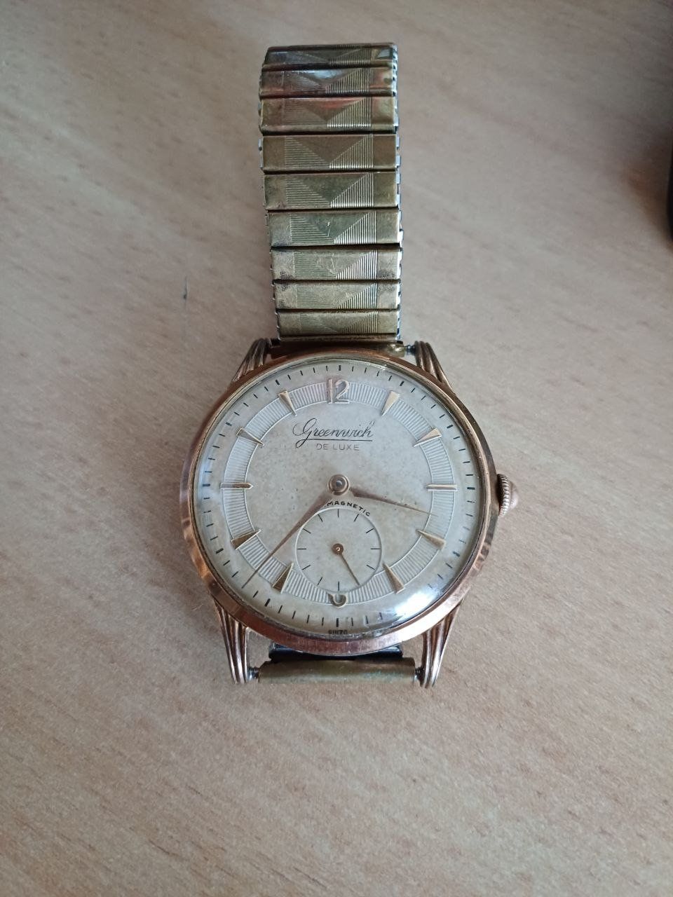 Swiss Orologi: GREENWICH DE LUXE ANTIMAGNETIC. – Usato da Bern venduto da Yunkom