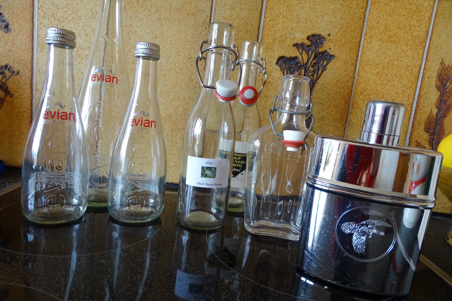 Flaschen: 7 bouteilles en verre  7 Flaschen Glas – Gebraucht aus Lugnorre von gg17 4