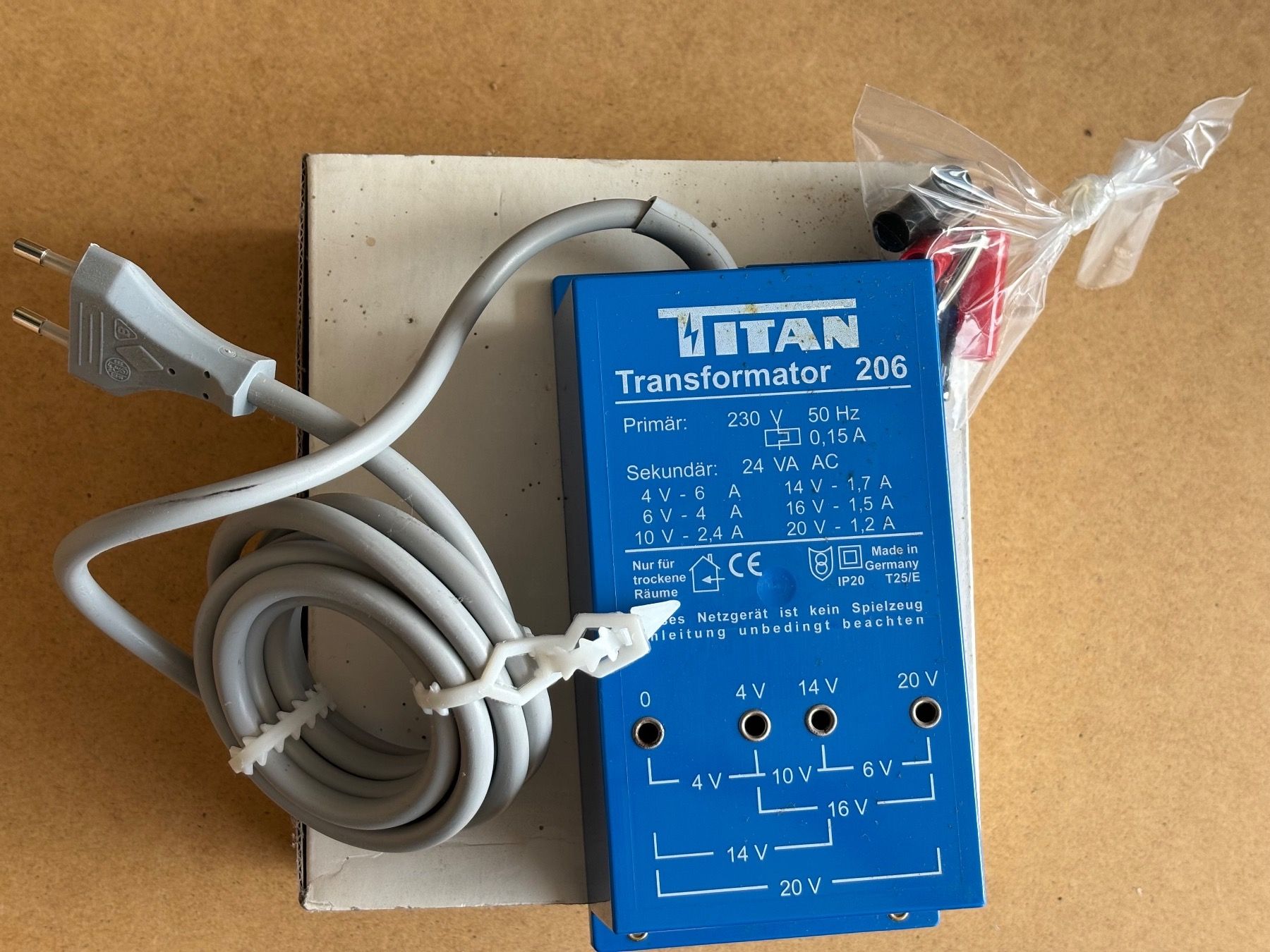 Märklin Modelleisenbahnen: Titan 206 Tranformator 24 VA Wechselspannung – Neu und originalverpackt aus Hauterive NE von eriamch