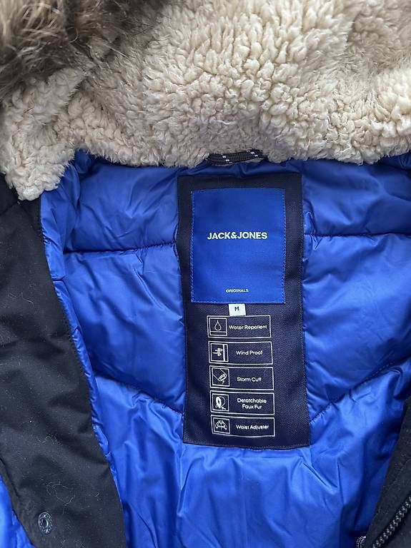 Giacche: Veste parka jack and Jones – Usato da Ursy venduto da LiloNorma 2