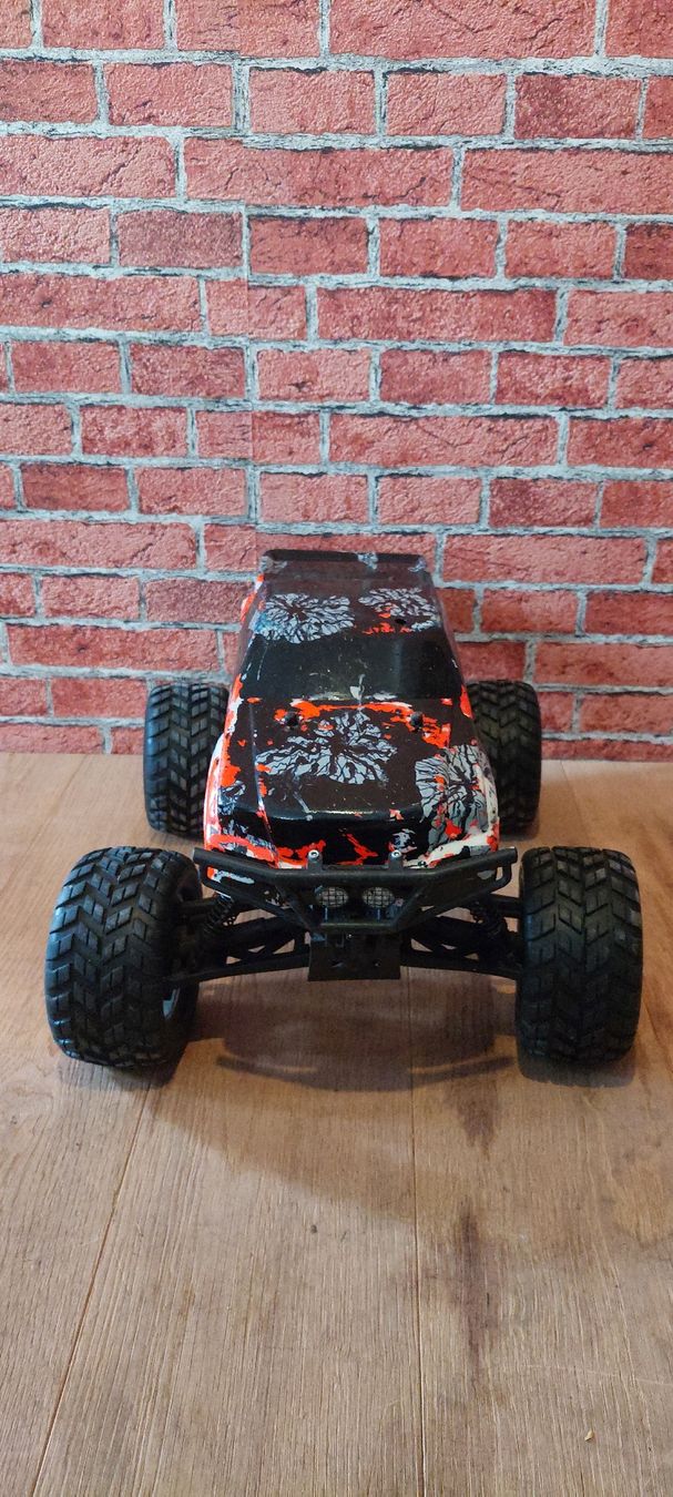 HPI Modellismo RC: HPI E-Savage / E-Zilla 1:10 RC + viele Ersatzteile – Usato da Fischenthal venduto da Roku90 2
