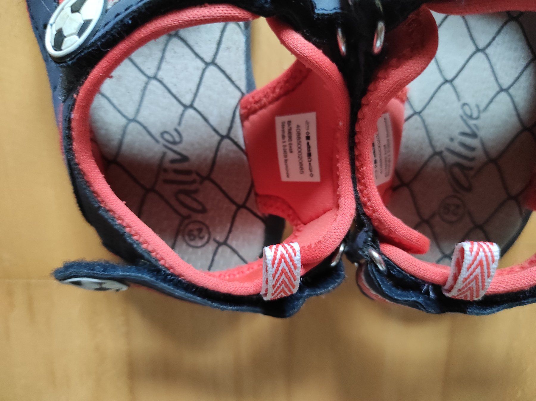 Scarpe per ragazzi: Sandalen gr 29 – Usato da Effretikon venduto da MarthaK. 2