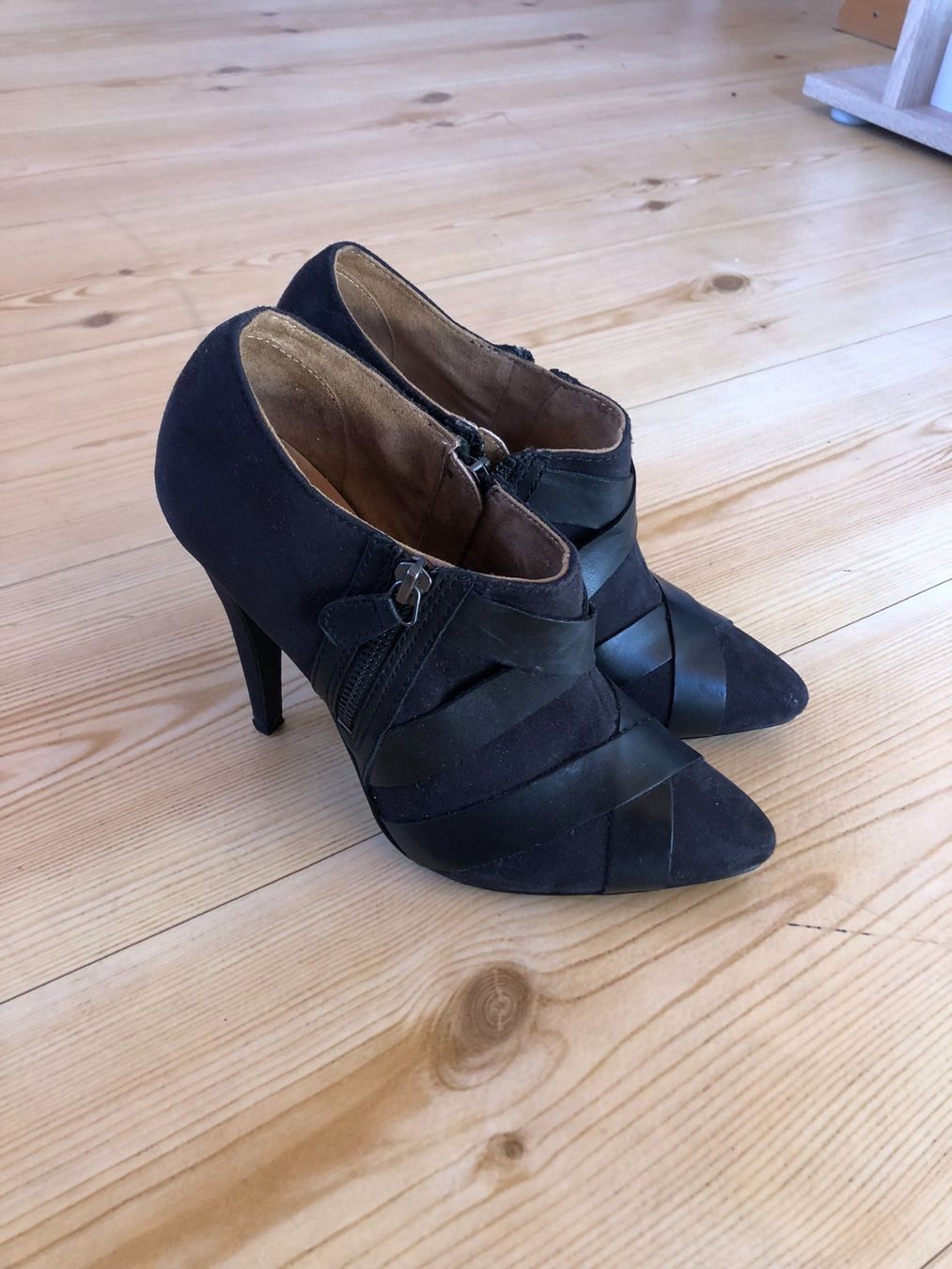 Scarpe da donna: Bottines noires – Usato da Bulle venduto da sop_ct6x 1