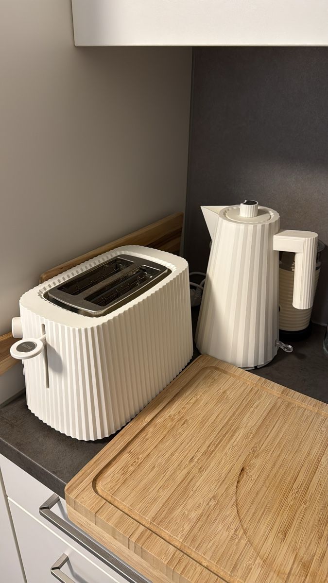 Alessi Bollitori: Bouilloire & Toaster Alessi – Usato da Belmont-Lausanne venduto da Michelle_Srdr_