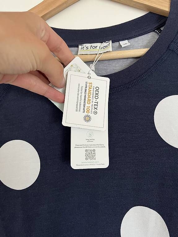 Pullover & Sweatshirts: NEU: Homewear Oberteil Grösse M – Gebraucht aus Zürich von cel_cw9k 2