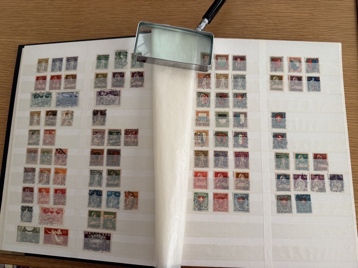 Alle Briefmarken: Album mit 38 Seiten Inhalt  – Gebraucht aus Murgenthal von Tina_4055 1