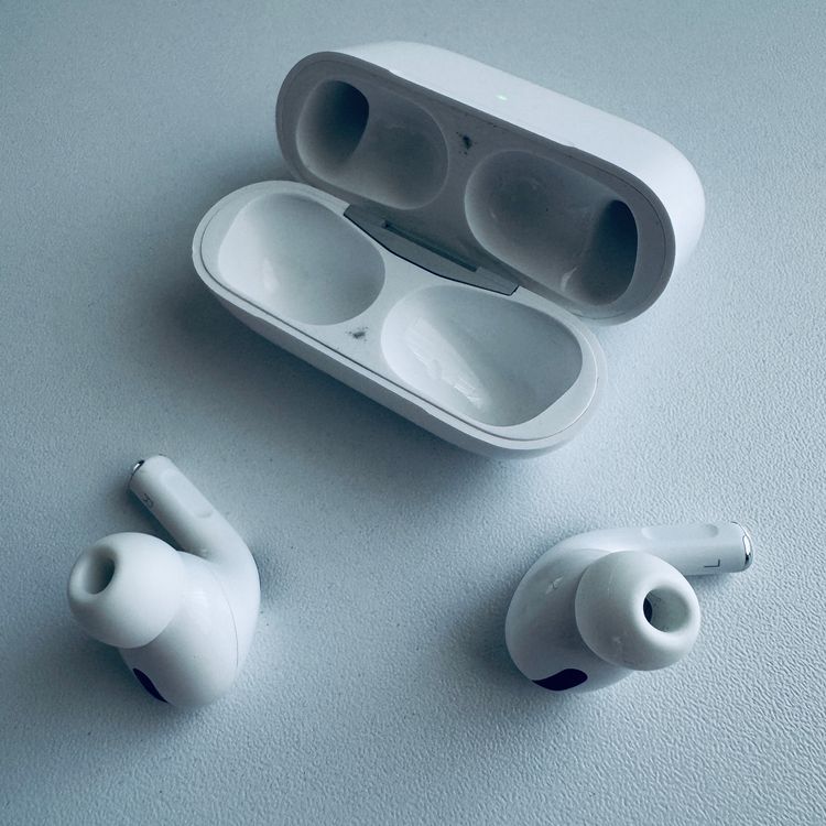 Apple Kopfhörer: Original Apple AirPods Pro 1 Gen. MagSafe USB-C Kabel – Gebraucht aus Basel von MY.AIRPODS.SHOP 4
