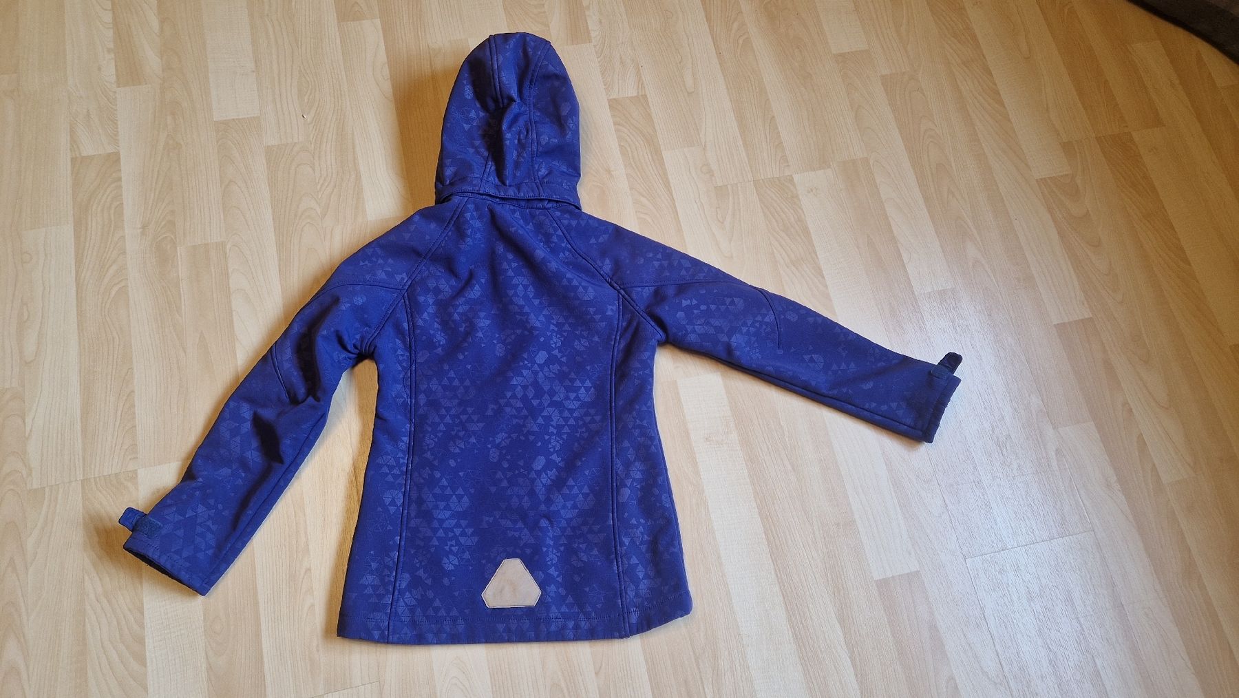 H&M Giacche & Cappotti: H&M Softshelljacke Mädchen Gr. 146 lila – Usato da Metzerlen venduto da chimeira86 1