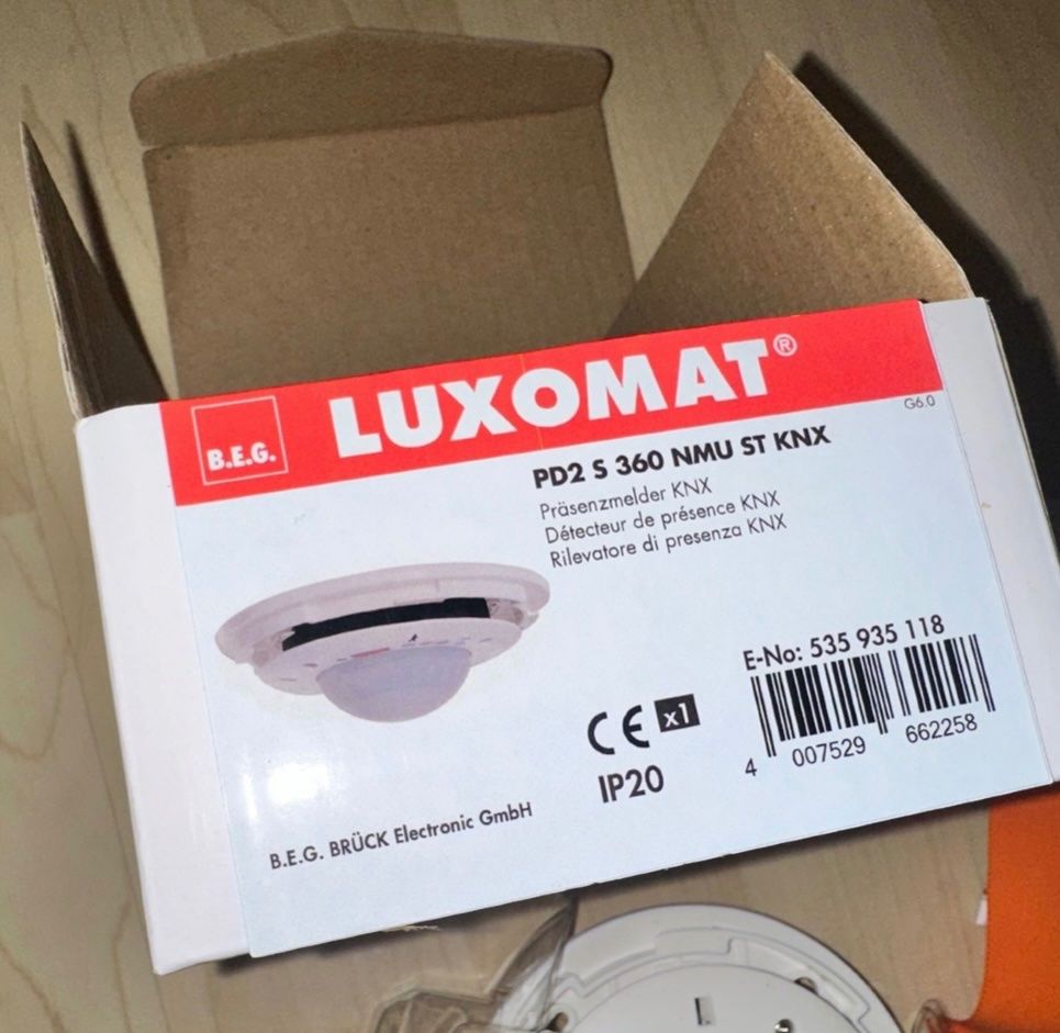 BEG Interruttori: KNX Präsenzmelder PD2 – Nuovo e nell'imballaggio originale da niederhasli venduto da rami016