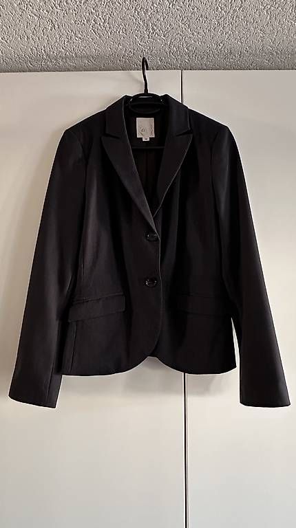 S.Oliver Giacche: Dunkelblauer Blazer s'Oliver Grösse 38 – Usato da Buus venduto da Singing01